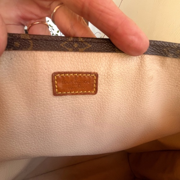 Louis Vuitton Brown Monogram Tote with Tan Handles - Picture 9 of 15